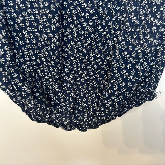Brandy Melville Off the Shoulder Floral Rio Crop Top in Navy Blue, One Size - Picture 4 of 7
